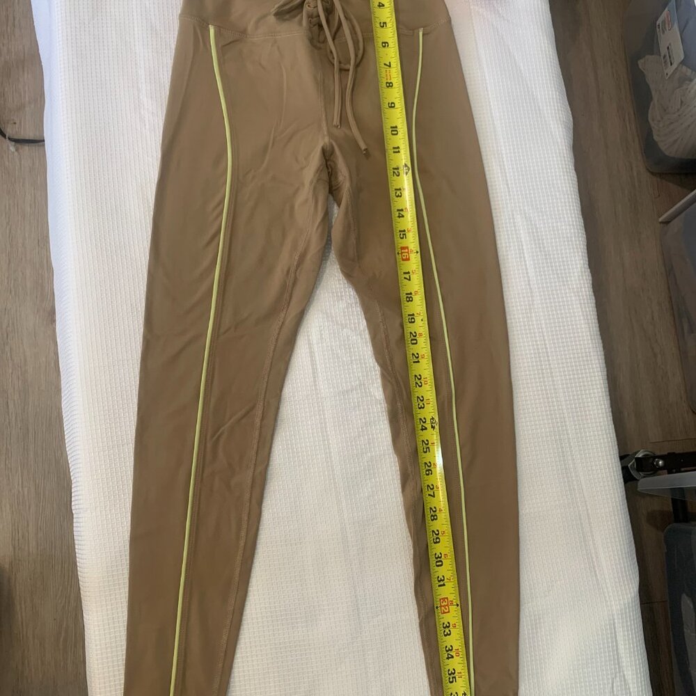 (A-36)Year Of Ours Leggings Womens Medium Brown Lace Up High Waist Yoga Athletic - Picture 6 of 7